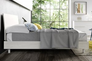 Mal√à Contemporary Bed