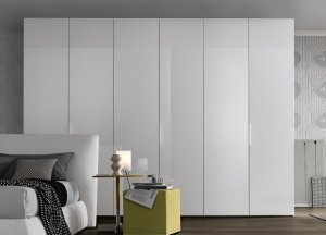 Jesse Wind Wardrobe